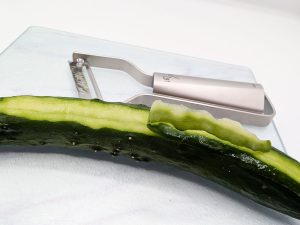 きゅうりや大根のように面が広く、まっすぐな野菜にぴったり