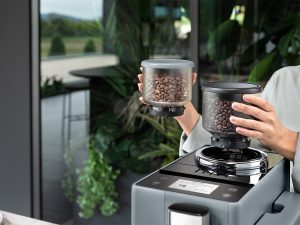 豆ホッパーの交換とカスタマイズ・パーソナライズ機能で好みに合った一杯が作れる