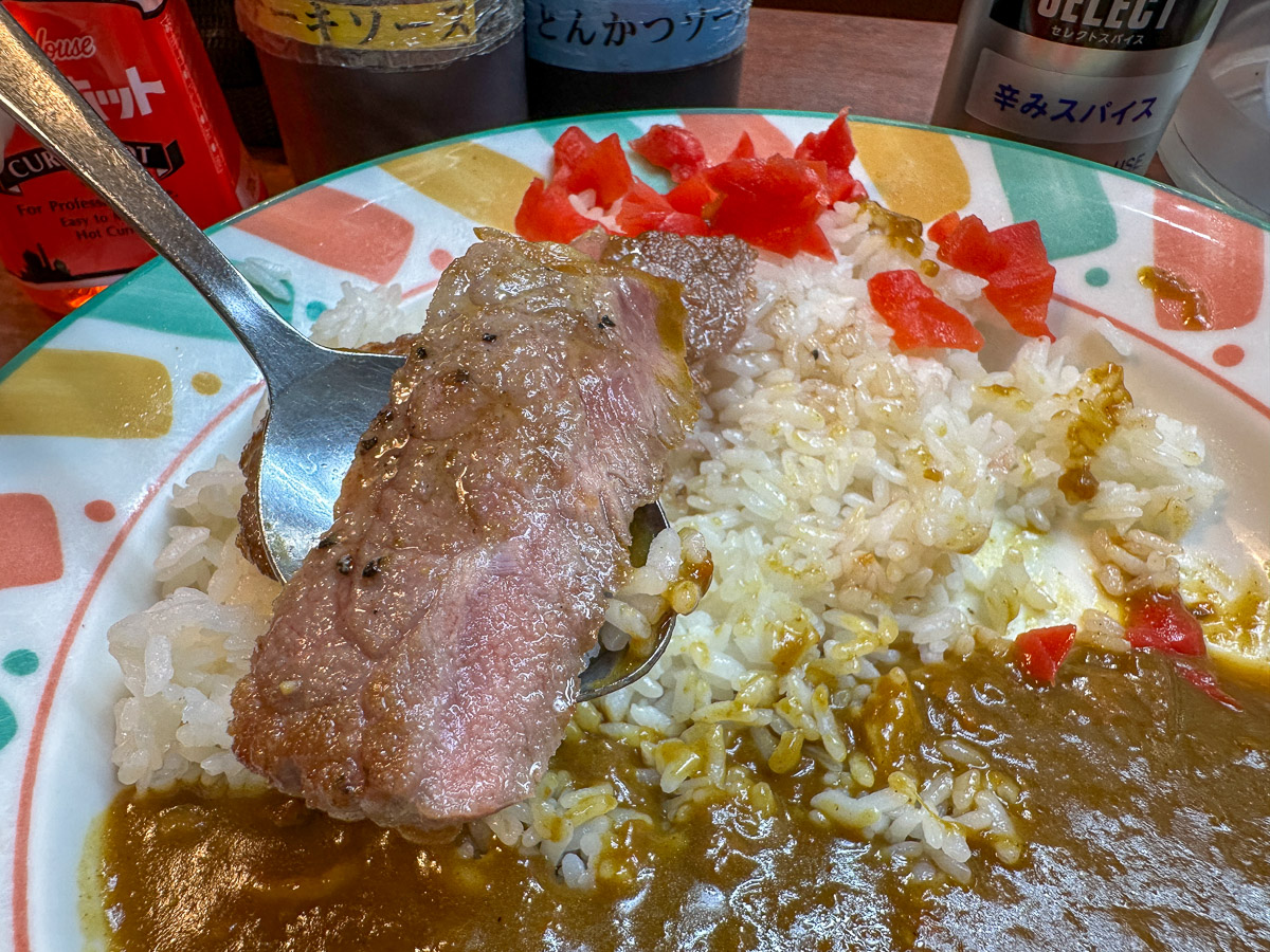ステーキはミディアムレア