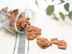 メープルシロップのやさしい甘さとザクザク食感の食べやすさが魅力