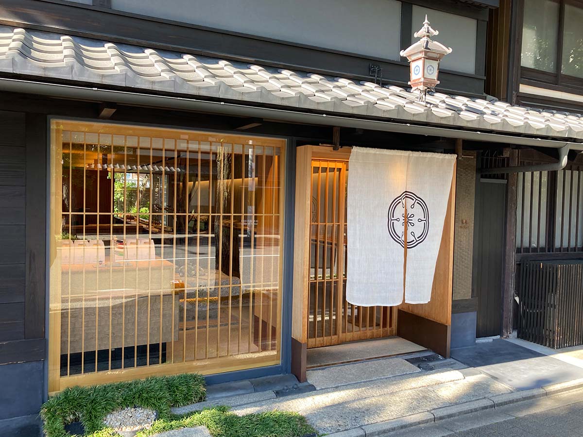 二条城散策の後のお土産にピッタリな『果朋』