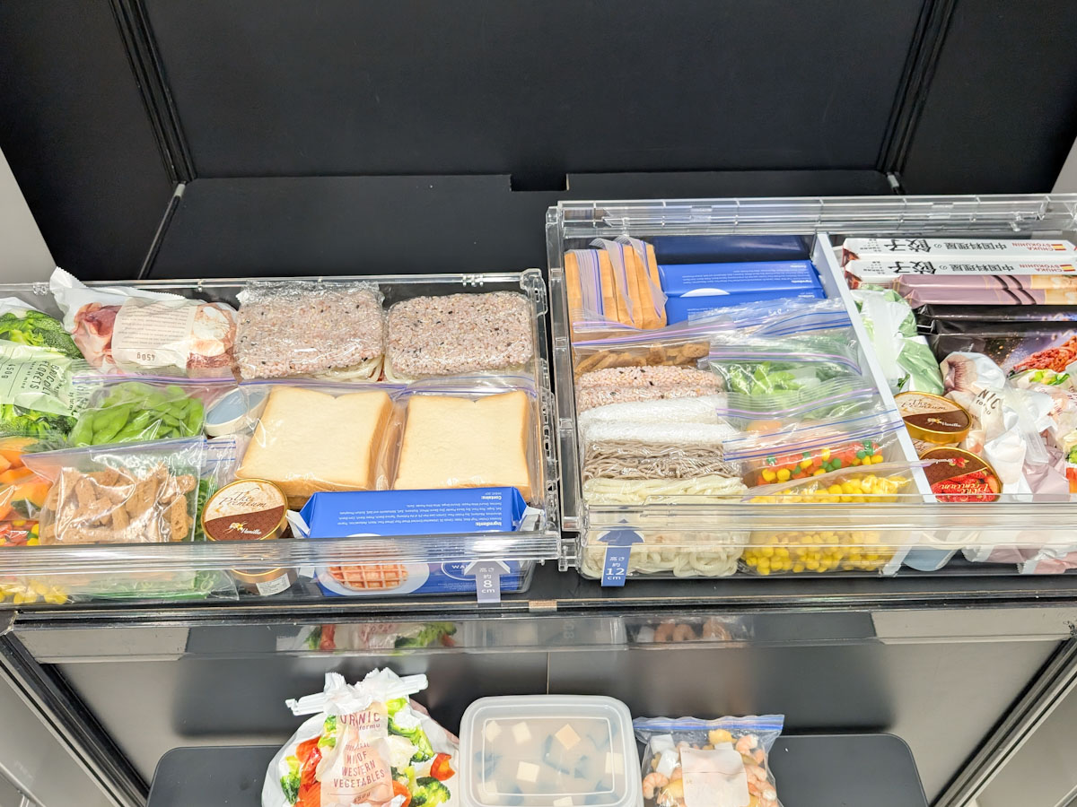 冷凍食品の収納力を従来(左)と比較