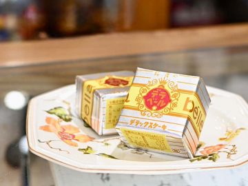 忘れられない5つ星みやげ。和歌山の老舗が作るレトロ可愛い銘菓「デラックスケーキ」