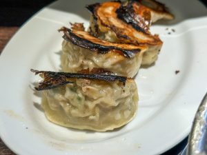 手作りの皮はモチモチ