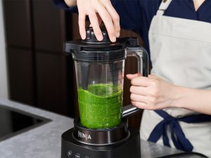 氷や冷凍フルーツもハイパワーで粉砕