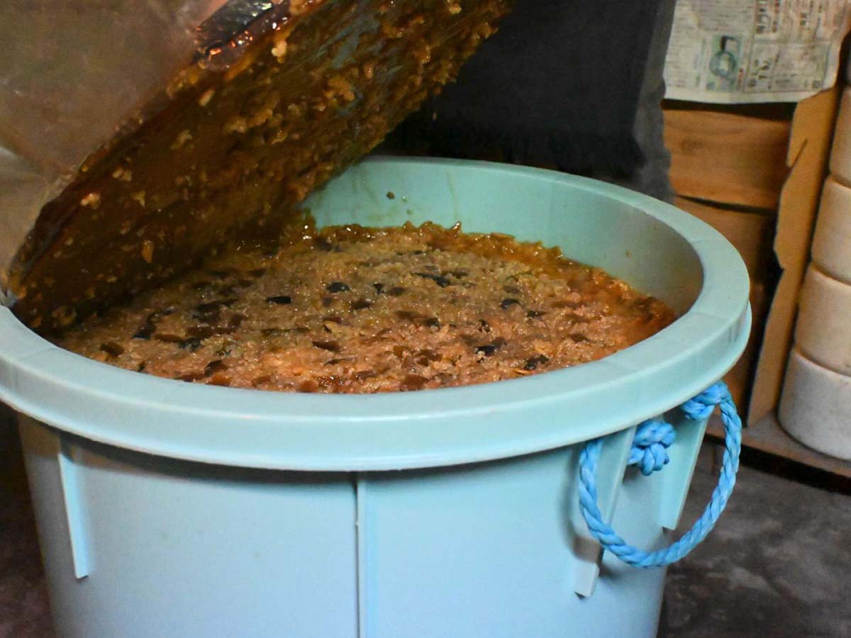 発酵が進むほどに色合いに深みが出てくる[食楽web]