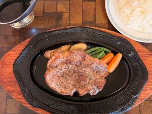 人気洋食店『メルヘン』のポークソテー