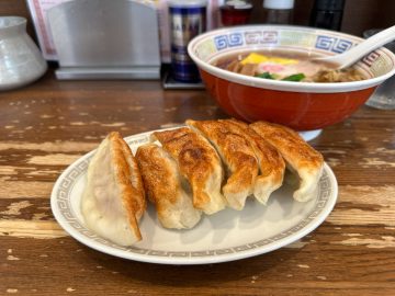 餃子が旨い東京のラーメン屋。銀座で一番古いラーメン屋『中華そば 萬福』の餃子はなぜウマい？