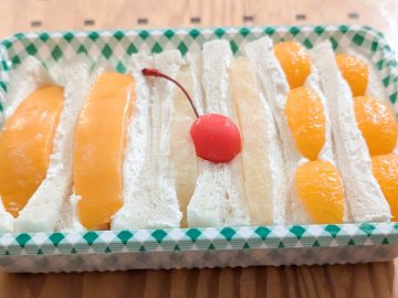 秘密の〆グルメ。老舗洋食店『五車堂』（大分）のフルーツサンドをお持ち帰り