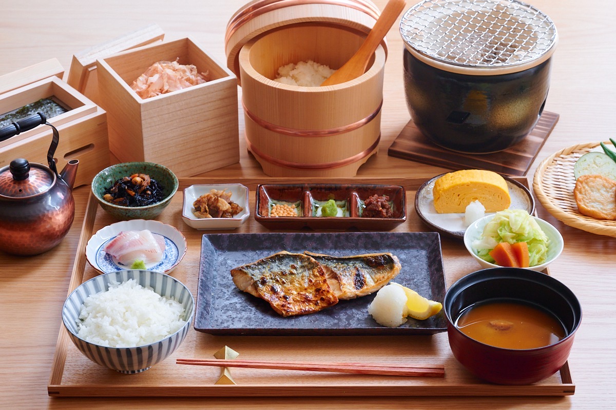 やっぱり日本の朝定食が旨い!炭火焼き魚に土鍋ごはん、鹿児島朝ごはんの店『定食屋 おちゃわん』