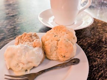 【渋谷モーニング】老舗カフェ『人間関係 café de copain』の行列ができる名物スコーンで朝食を