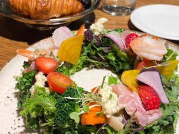 恵比寿で“映えランチ”ならここ！ ヘルシーなのに大満足な『Atelier LaLa』のリースサラダ