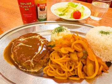 新宿で映画を見る前に。王道の喫茶メニューを昭和レトロな純喫茶『珈琲西武』で味わう