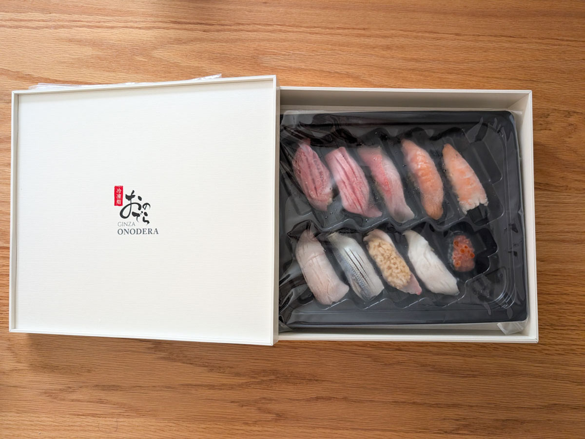 「鮨 銀座おのでら 冷凍鮨(10貫セット)」5000円(税抜)