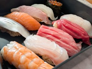 カウンターで握りたてをいただくような活きの良さ　[食楽web]