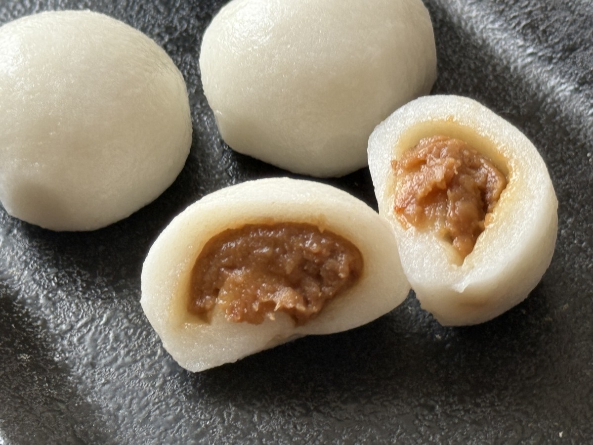 南蛮納豆の餡は甘さ控えめでピリッと辛い
