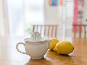 実用的な道具であり、凛と美しい器であり。東屋「ジューサーNo.1」が長く愛され続ける理由