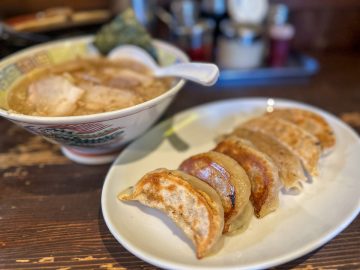 餃子が旨い東京のラーメン屋。セレブな街・麻布十番の『麻布ラーメン』の餃子とは？