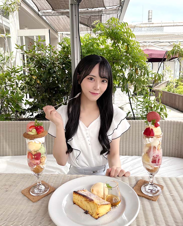 可愛くて美味しいパフェに挟まれる幸せ