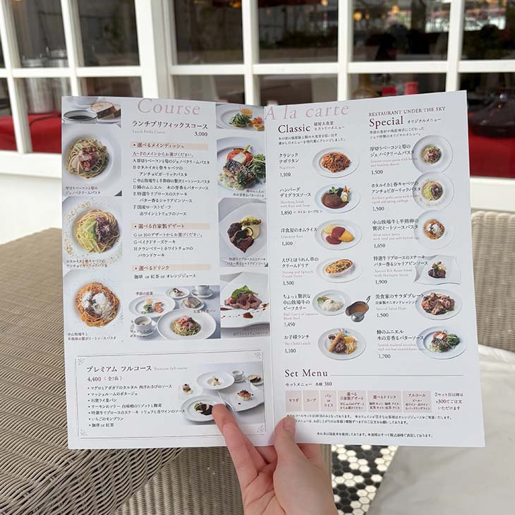 ごはんからカフェメニューまで充実しています!