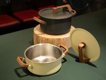 軽いのに鋳物鍋並においしくなる。自動車部品メーカーのエンジニアが手掛けた気鋭の調理鍋『GRASTONE POTT』は何がスゴいのか？