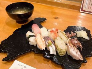 地元ライターが絶賛！富山湾の宝を一皿に集めた名店『江戸前 寿司正』の「富山湾鮨」