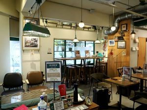 朝から活気のある店内
