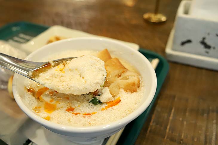 鹹豆漿はよく混ぜて飲むのが美味しい食べ方とのこと [食楽web]