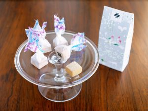 「米粉クッキー」5個入り 734円。一つひとつ、キャンディーのように包まれた姿が可愛い