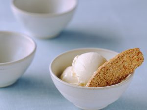 アイスに添えたらカフェみたいなおもてなしスイーツに