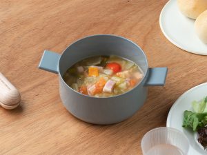 カラーはブラックとグレーの2色展開[食楽web]