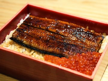 今年は“いくら乗せうな重”を！ 土用の丑の日限定『薪焼うなぎ 銀座おのでら本店』の「国産うないくら重」がテイクアウトで登場