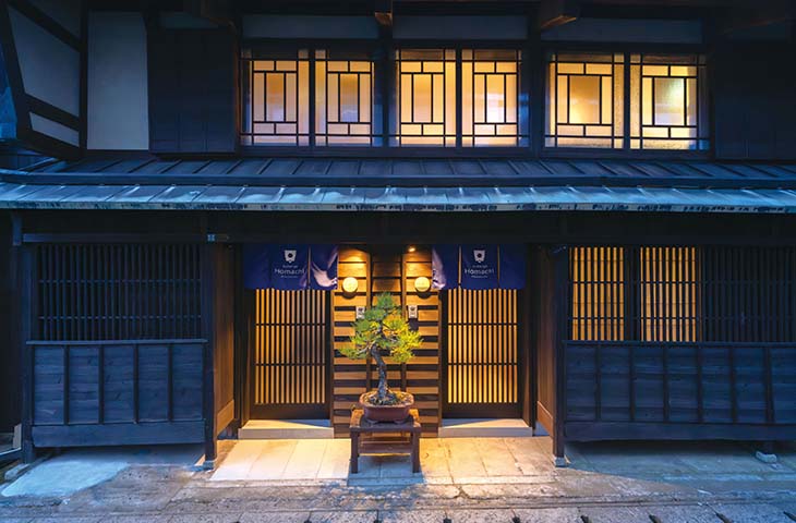 宿泊する町家の外観の一例、雰囲気たっぷり