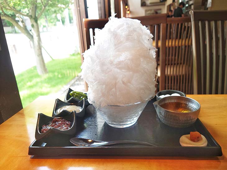 1600円。白玉トッピング200円