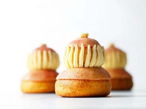 「ルリジューズ・⽩桃」1個 1188円（ラデュレ ⽇⽐⾕店、銀座店、新宿店）※その他一部店舗では不定期に販売