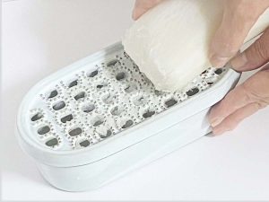 【名品】ありそうでなかった萬古焼の「陶製鬼おろし器」。力を入れずふんわり美味しい大根おろしを