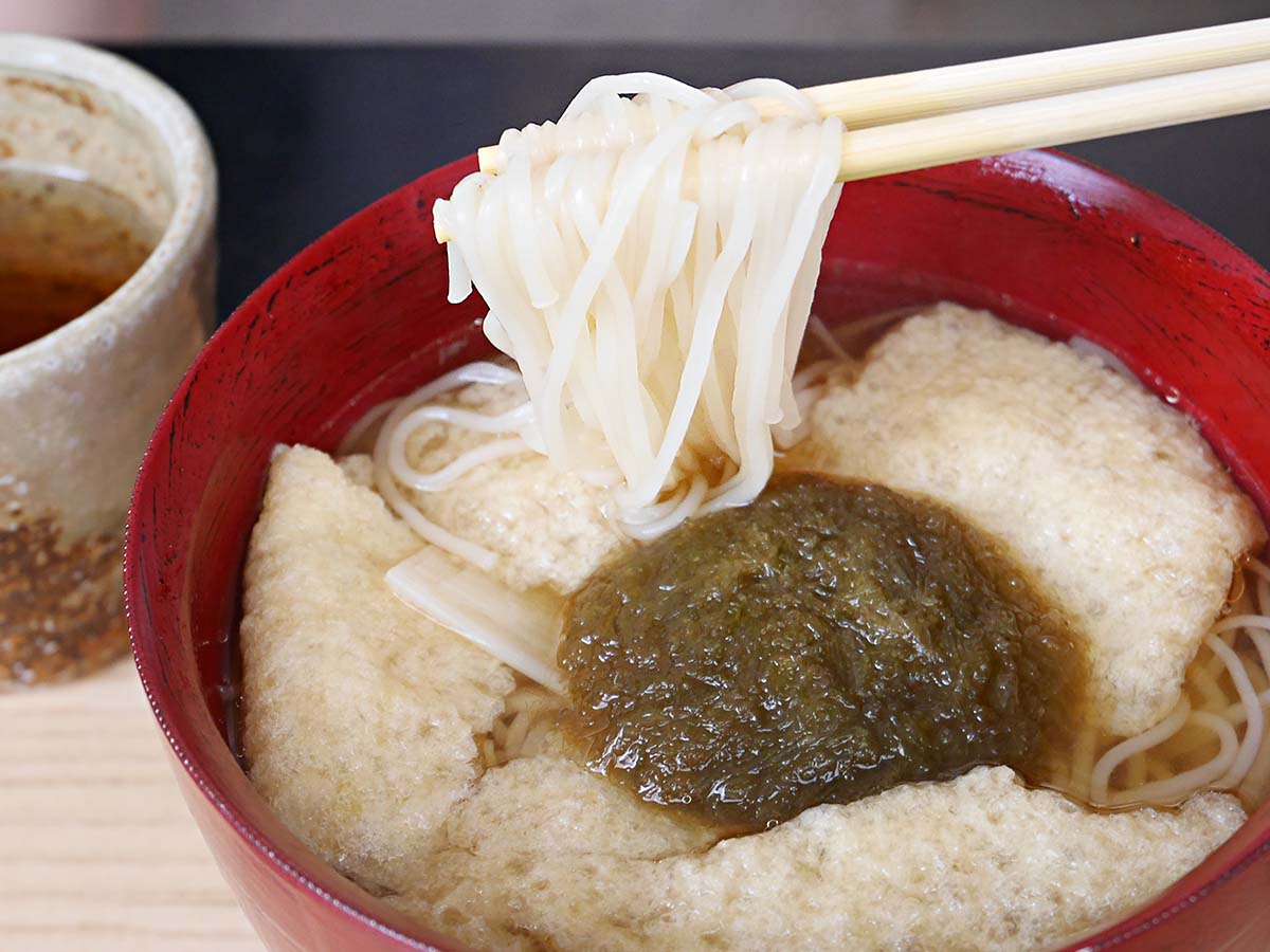 国産小麦100%のそうめんを使用