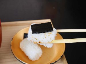 北海道産天然昆布をじっくり煮込んだ名物品