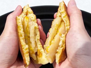 まるでパンケーキのようなもちもちの生地 [食楽web]