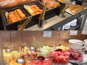 フルーツの種類が豊富。サーバーも大きく取りやすい