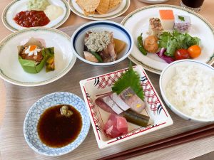 県産の食材を使ったメニューをビュッフェスタイルでいただけます
