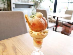 【大阪】“朝パフェ”の満足度がすごい。FARMER'S KITCHENで桃パフェを食べてきた