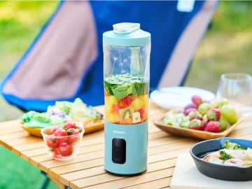 ジムやオフィスで“飲みたいときにすぐに使えるテスコムのコードレスミキサーはこの夏、必携の一台です
