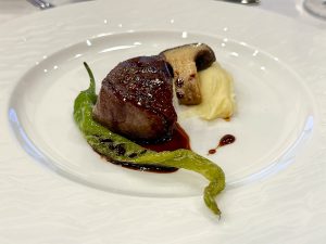【肉料理】国産牛フィレ肉のポワレ マデラソース