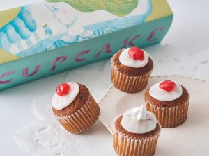 「ベイクドノスタルジィカップケーキ」5個入 1800円