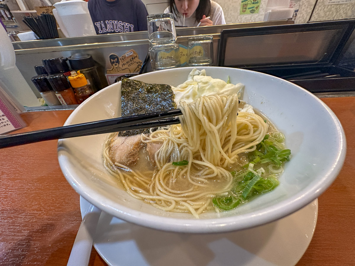 『とんくる』のラーメン800円