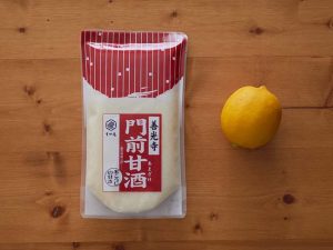 今回使った甘酒はこちら。自然な甘さと麹の旨みが感じられる「善光寺 門前甘酒」 食楽web