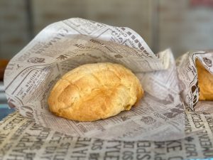 『スイーツハウス』のメロンパン300円
