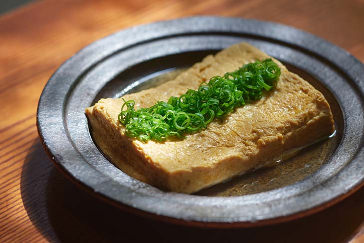 「だし巻き玉子」関西風、関東風から選べる950円