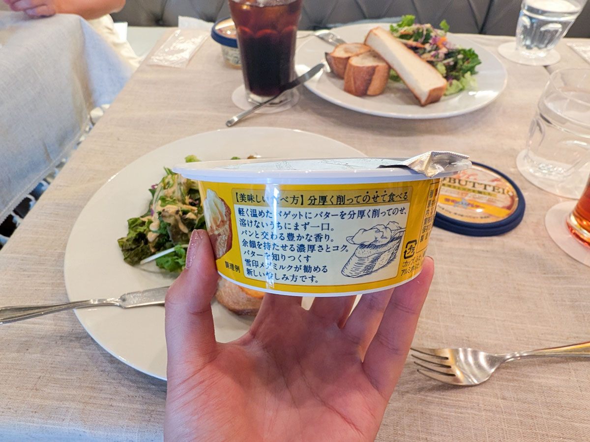 塗る、ではなく、削ってのせる